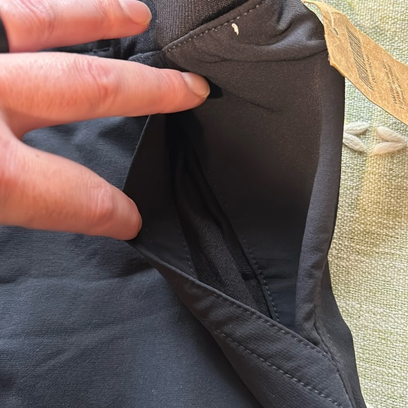 Duluth Trading Company women’s Black Hills slim leg water repellent pants - Picture 5 of 8